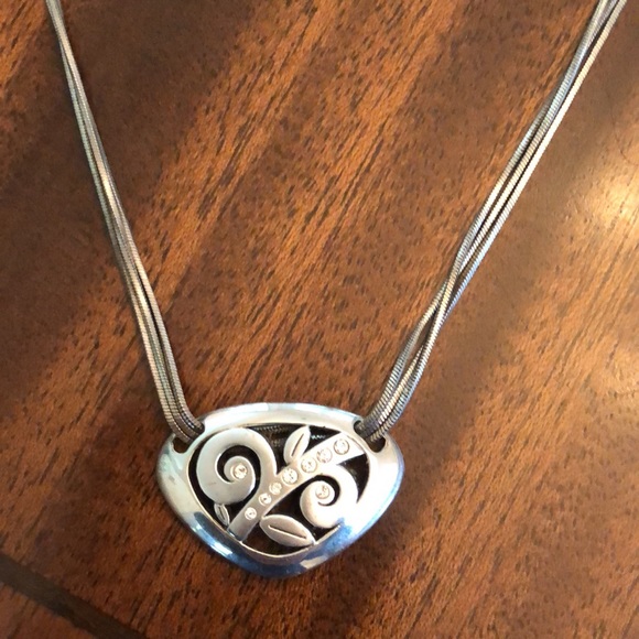 Brighton retired EVE DELIGHT short leaf Swarovski crystal necklace - Picture 1 of 11